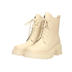 Anfibi con plateau. Tacco alto 6cm