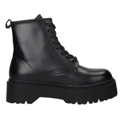 Anfibi. Tacco alto 4cm