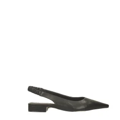 Ballerine a punta con cinturino