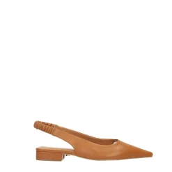 Ballerine a punta con cinturino