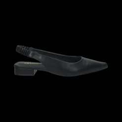 Ballerine a punta con cinturino