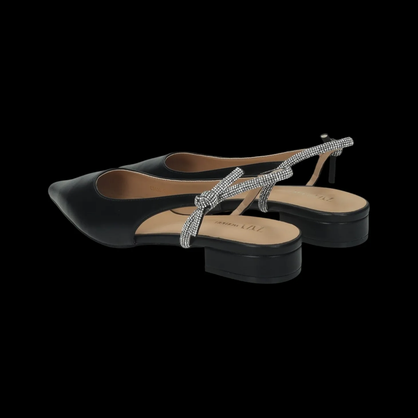 Ballerine con cinturino in strass.Tacco alto 2cm