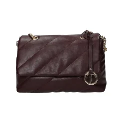 Borsa a tracolla con patta a chiusura.