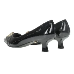 Décolleté con morsetto. Tacco alto 5.5cm