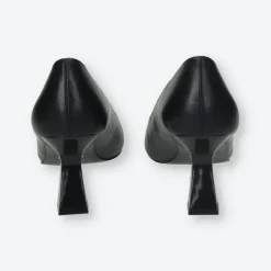 Décolleté con tacco a rocchetto. Tacco alto 6cm