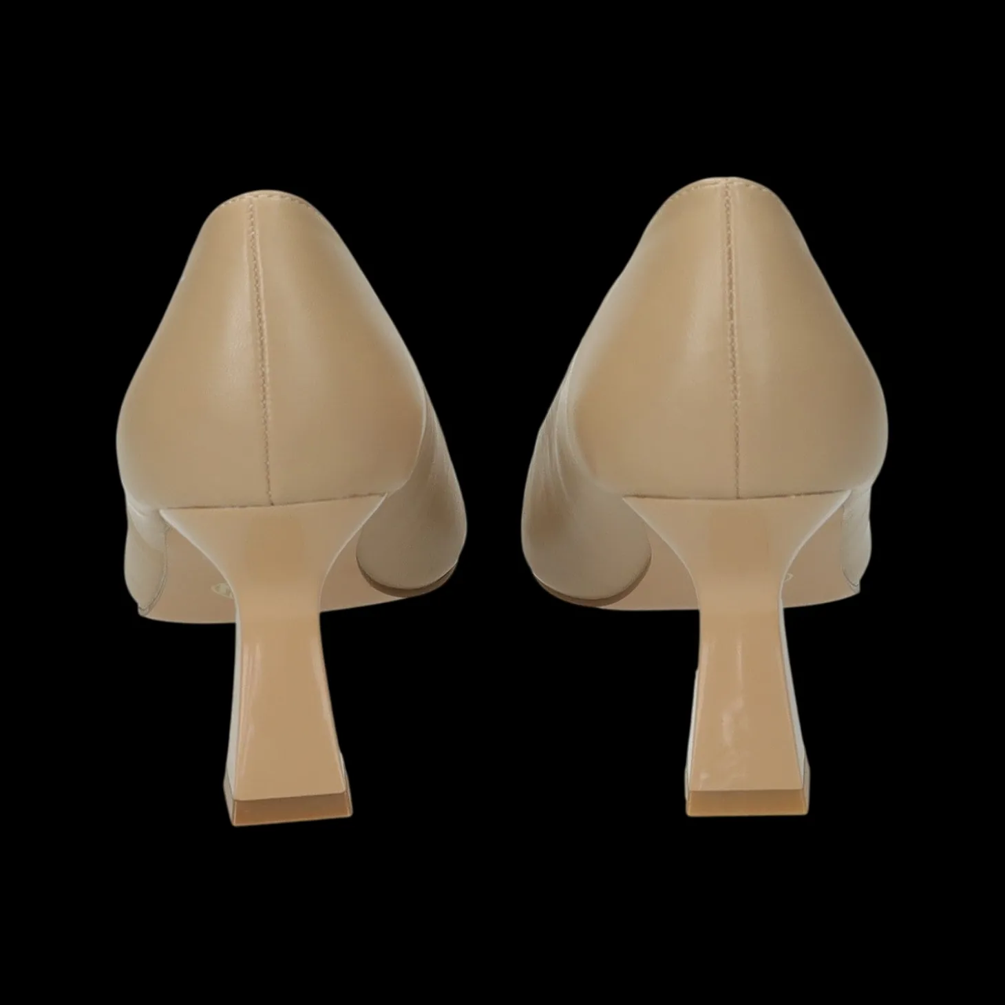 Décolleté con tacco a rocchetto. Tacco alto 6cm