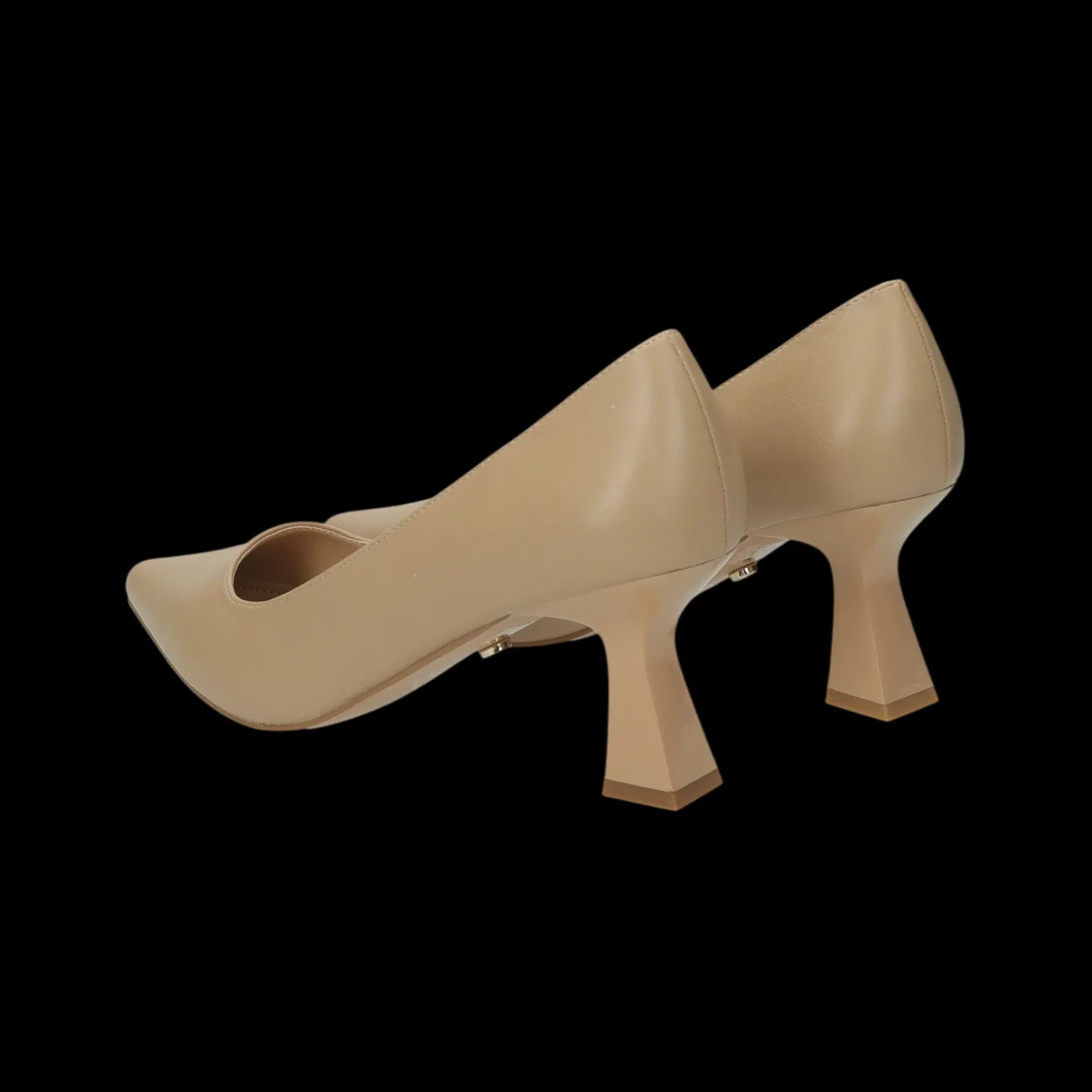 Décolleté con tacco a rocchetto. Tacco alto 6cm