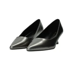 Décolleté effetto metallizzato.Tacco alto 5.5cm