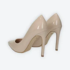 Décolleté in vernice