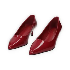 Décolleté in vernice