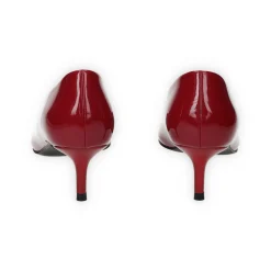 Décolleté in vernice