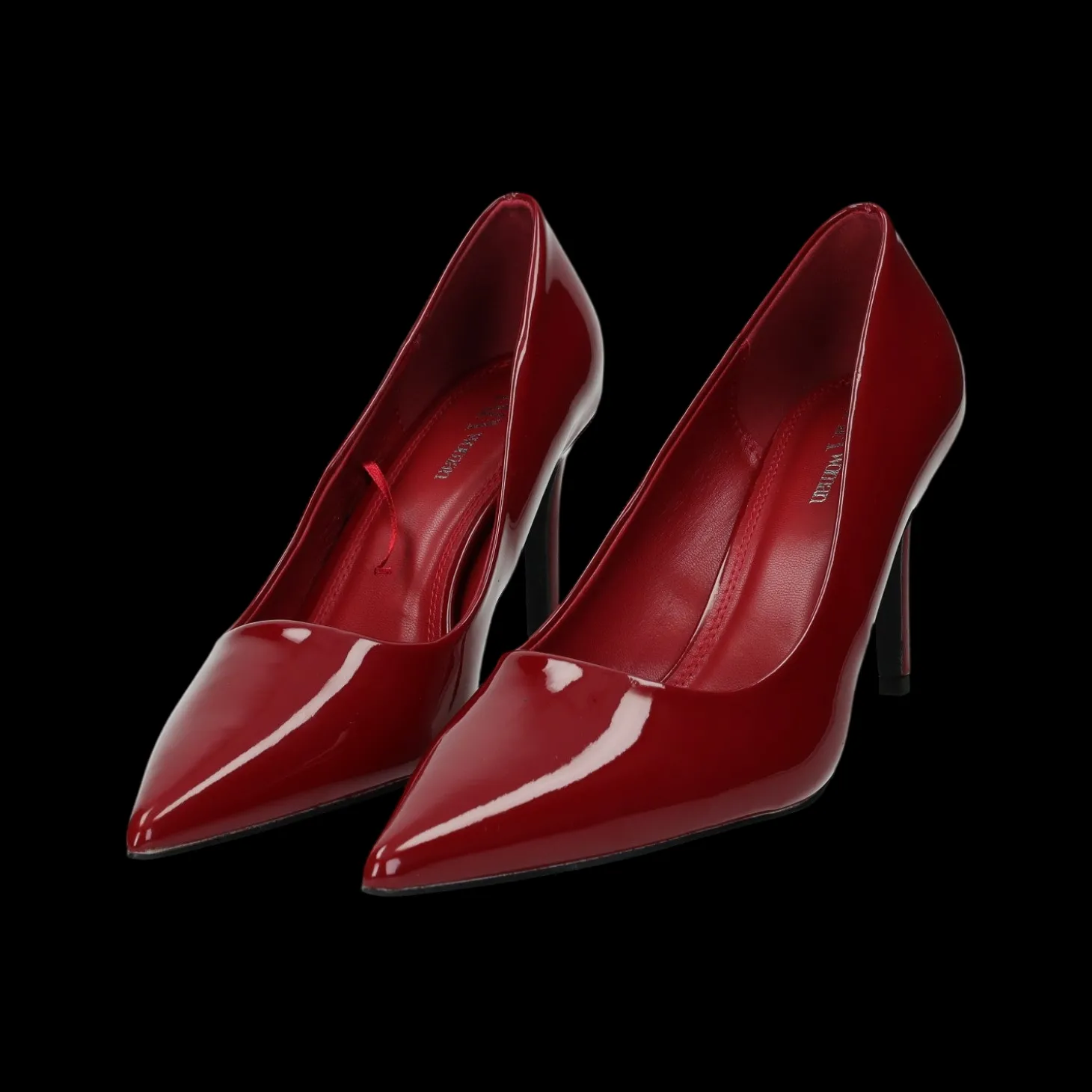 Décolleté in vernice. Tacco 8cm