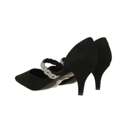 Décolleté scamosciate aperte ai lati con cinturino centrale con strass. Tacco alto 6cm