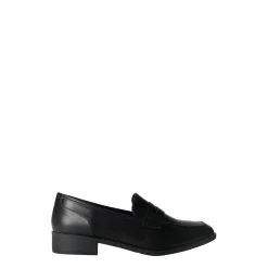 Mocassini con linguetta. Tacco alto 3cm