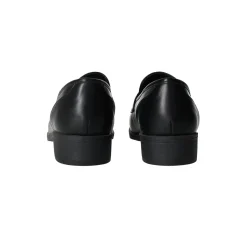 Mocassini con linguetta. Tacco alto 3cm