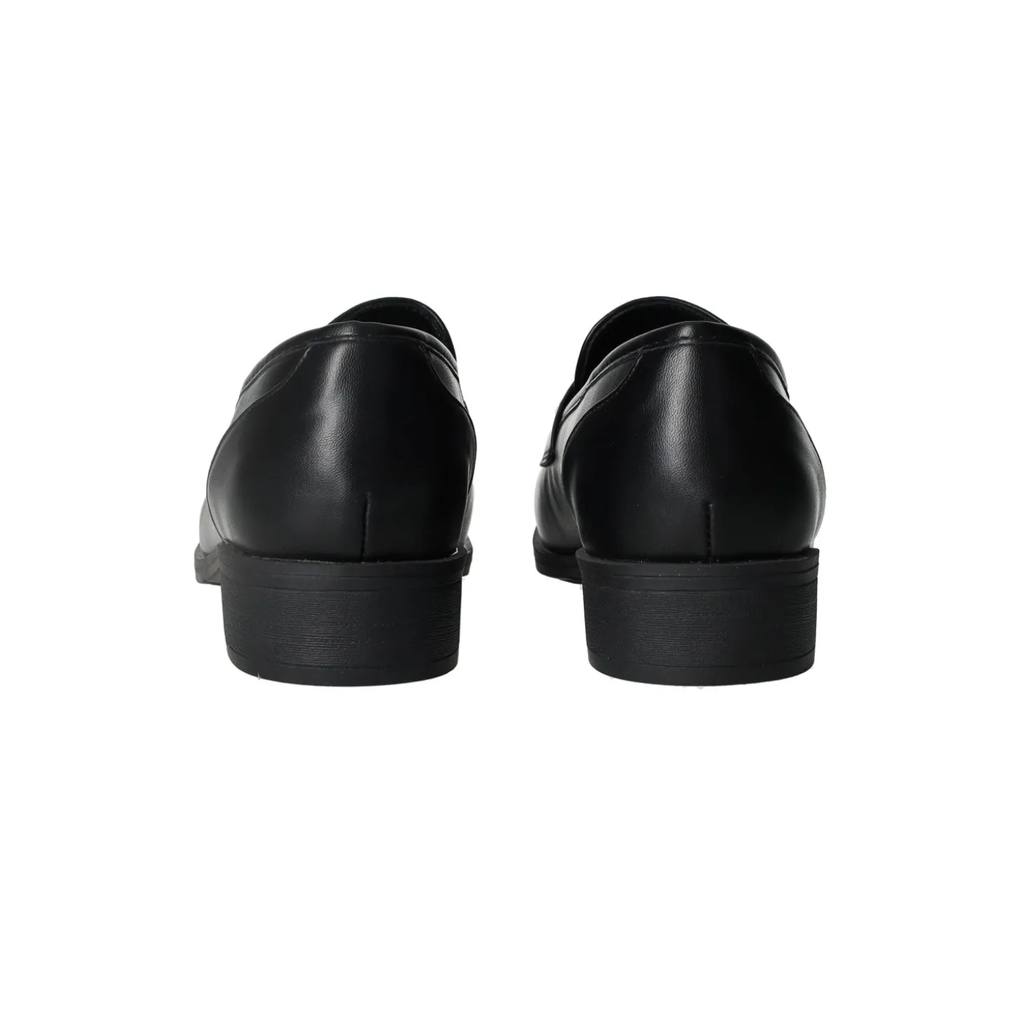 Mocassini con linguetta. Tacco alto 3cm