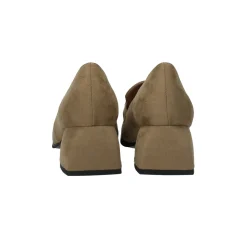 Mocassini con fibbia. Tacco alto 5cm