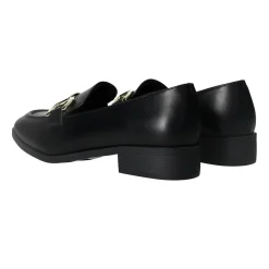 Mocassini con fibbia. Tacco alto 3cm