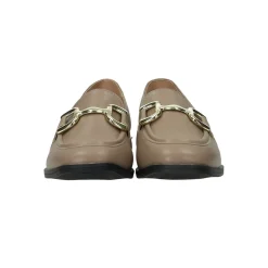 Mocassini con fibbia. Tacco alto 3cm