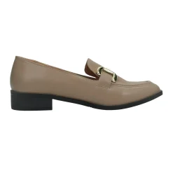 Mocassini con fibbia. Tacco alto 3cm