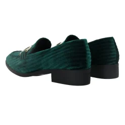 Mocassini con fibbia. Tacco alto 3cm