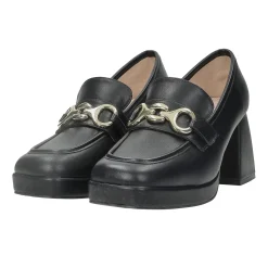 Mocassini con fibbia. Tacco alto 8cm