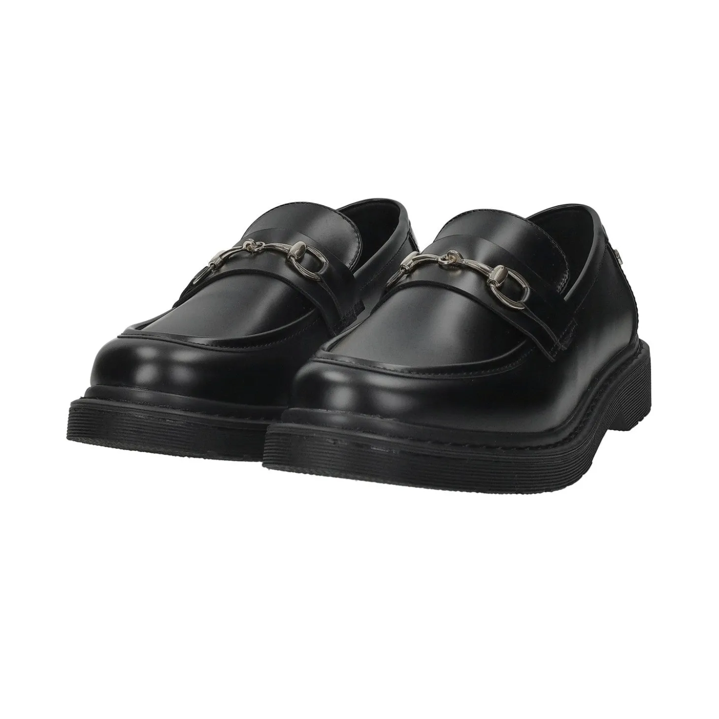 Mocassini con morsetto.Tacco alto 3 cm