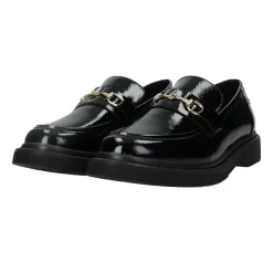 Mocassini con morsetto.Tacco alto 3 cm