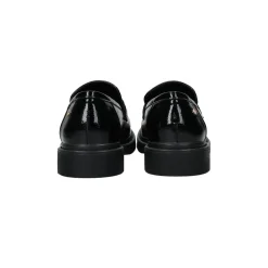 Mocassini con morsetto.Tacco alto 3 cm