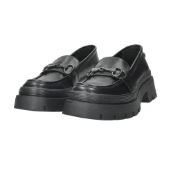 Mocassini con morsetto.Tacco alto: 4cm