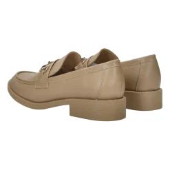 Mocassini con morsetto.Tacco alto 3cm