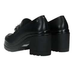 Mocassini donna con morsetto. Tacco alto 6 cm