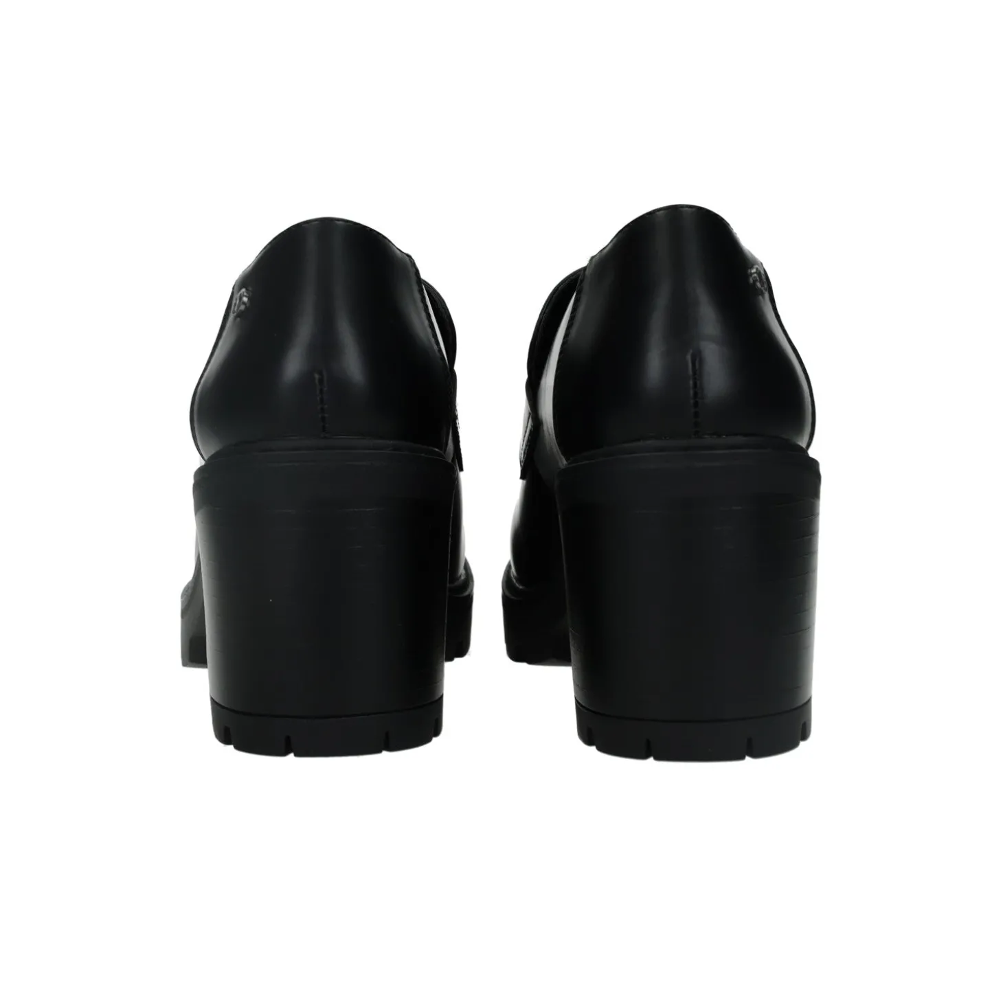 Mocassini in vernice. Tacco alto 7 cm