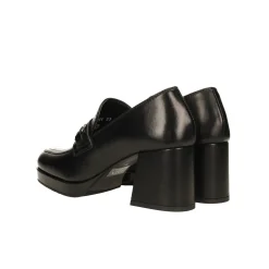 Pumps mocassino in vera pelle. Tacco alto 7cm