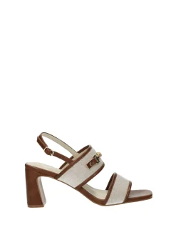 Sandali con cinturino