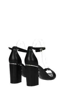 Sandali con cinturino