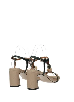 Sandali con dettaglio pietre