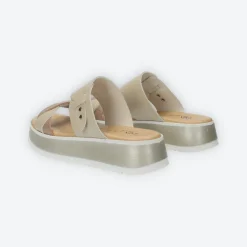 Sandali con doppio cinturino. Tacco alto 5cm