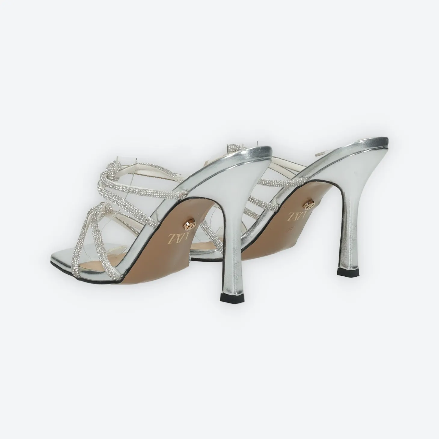 Sandali con fasce intrecciate.Tacco alto 10cm