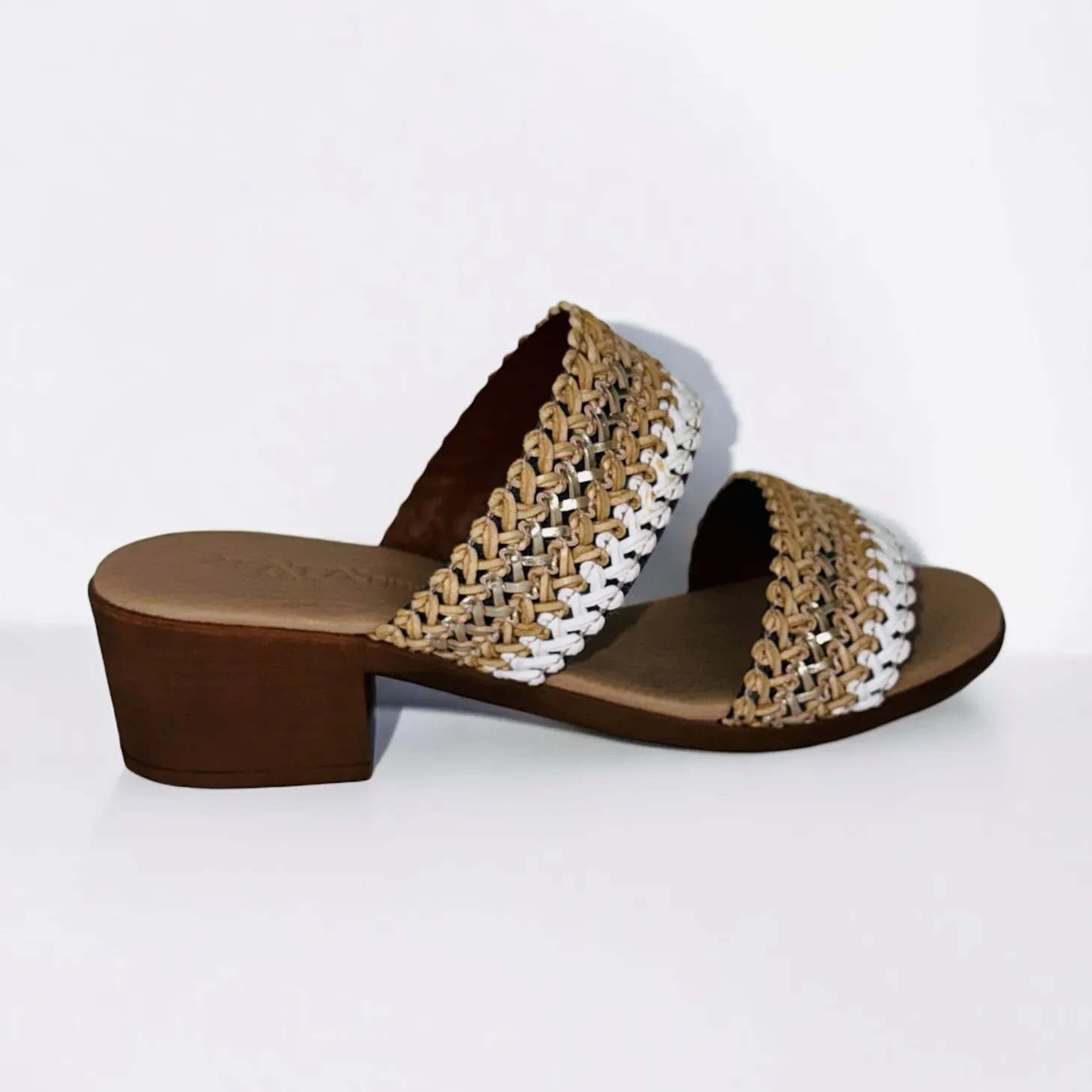 Sandali con fasce ricamate Made in Italy