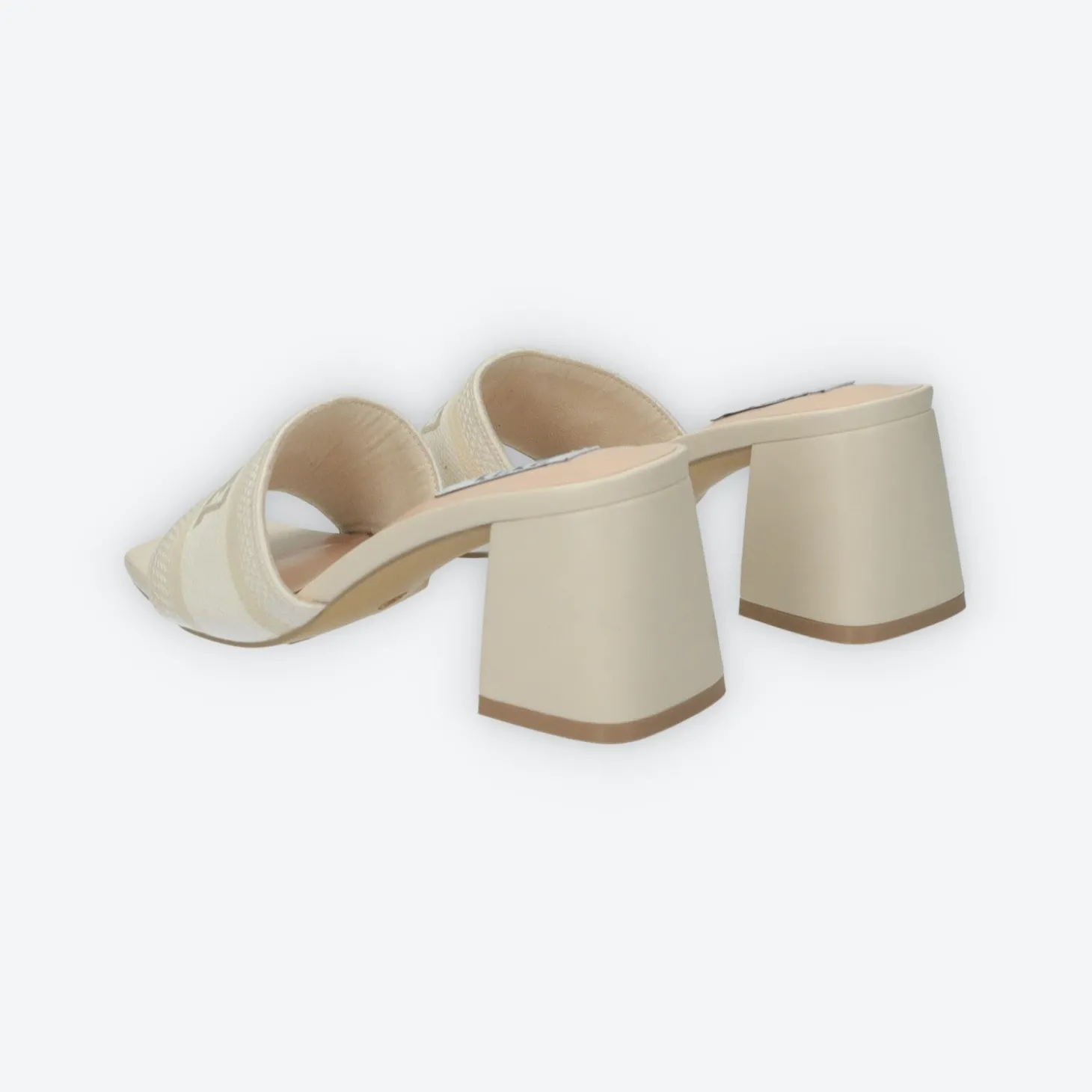 Sandali con fascia elasticizzata