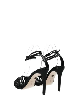 Sandali con listini incrociati