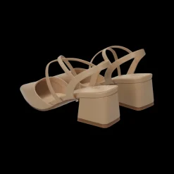 Sandali con listini intrecciati.Tacco alto 6cm.