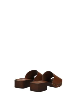 Sandali con tacco basso