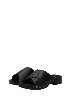 Sandali con tacco basso