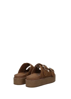 Sandali con tomaia ricamata