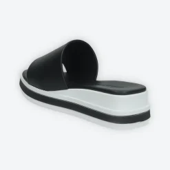 Sandali flat. Made in Italy.Tacco alto 4cm