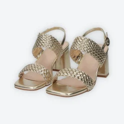 Sandali intrecciati. Tacco alto 10cm