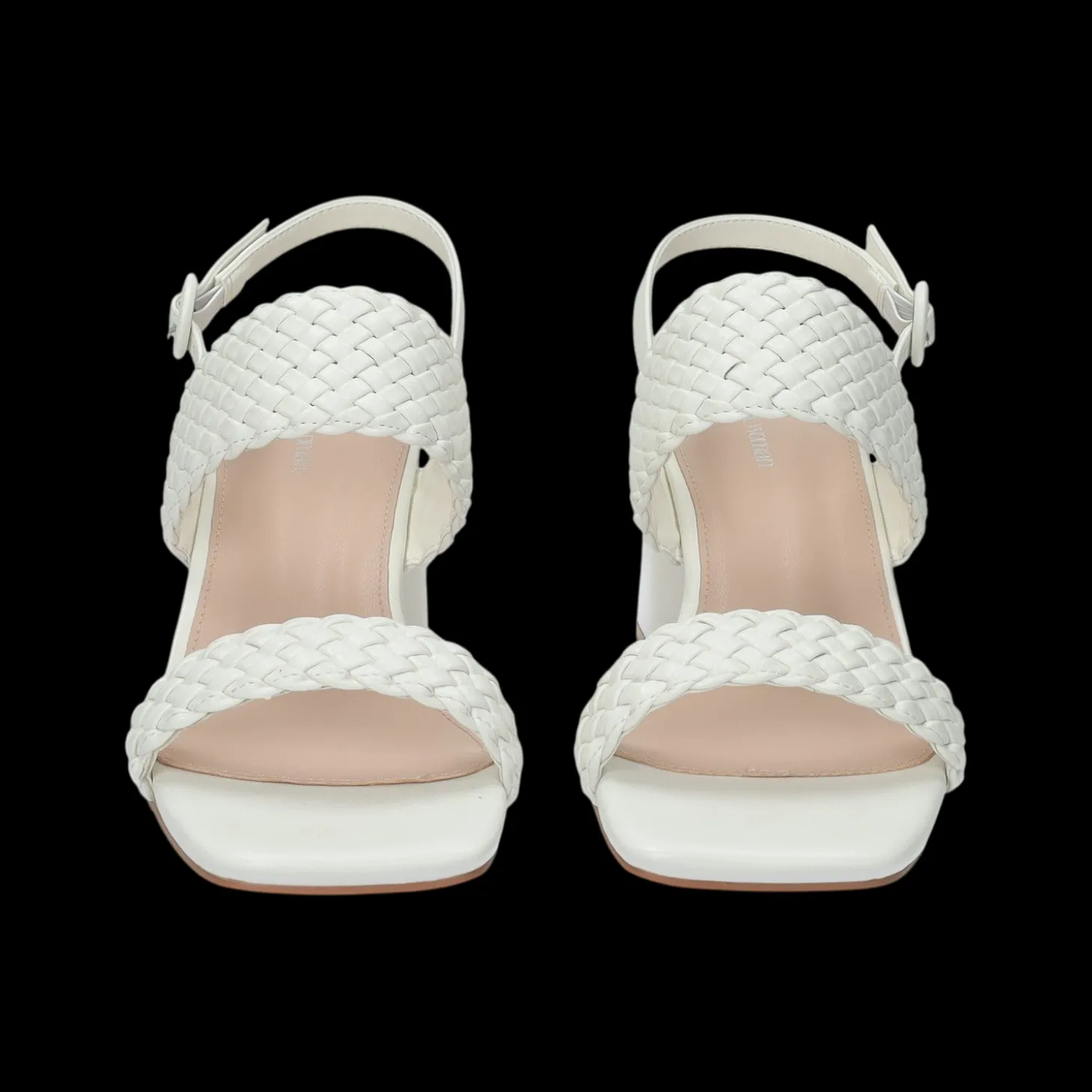 Sandali intrecciati. Tacco alto 10cm