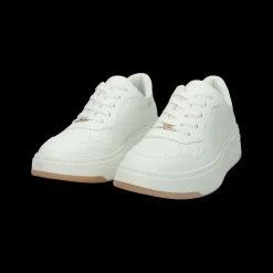 Sneakers con tomaia traforata.Tacco alto 3 cm